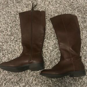 Selling dark brown calf length boots size 6 1/2